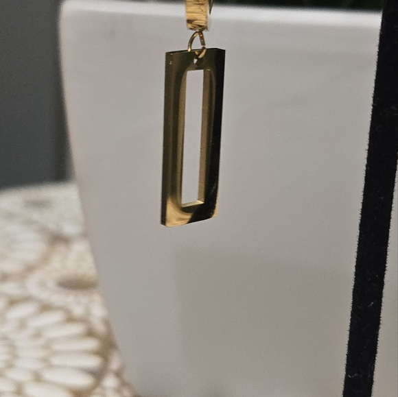 18K gold plated Stainless steel earrings - Picture 6 of 7